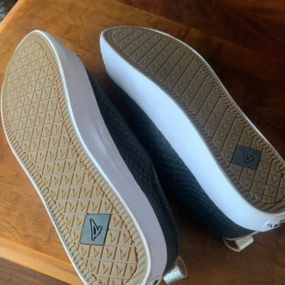 Sperry Black Textured Sneakers - Picture 4 of 6